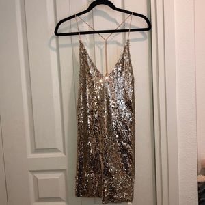 Festive gold dress ✨